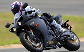 New Yamaha R1 Spotted On Test