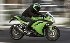 Kawasaki Ninja 300 Gets More Costlier