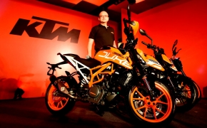 KTM Launches All New Duke 390 And Updated Duke 200