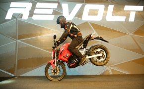 Revolt Intellicorp Unveils RV400 E-Motorcycle