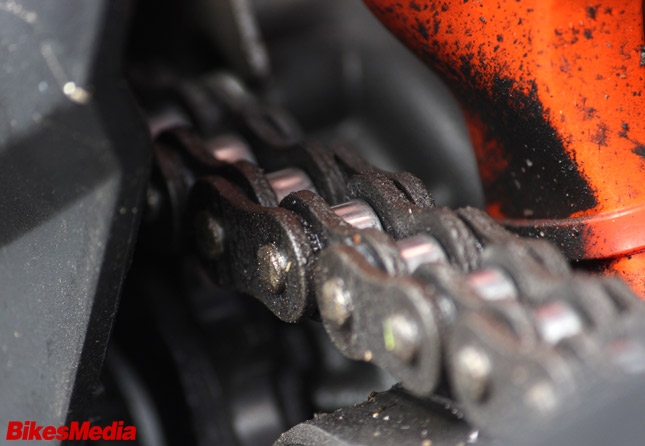 Effects Of Tight And Loose Drive Chain On Motorcycles BikesMedia.in